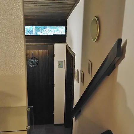 Holiday home Waldrand-panorama: Komfortables Mit Südlage Lissendorf