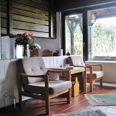 Holiday home Waldrand-panorama: Komfortables Mit Südlage *