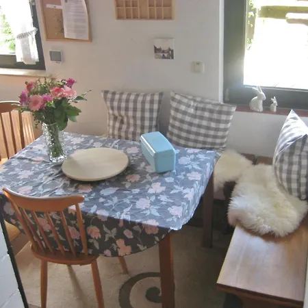 Holiday home Waldrand-panorama: Komfortables Mit Südlage Lissendorf
