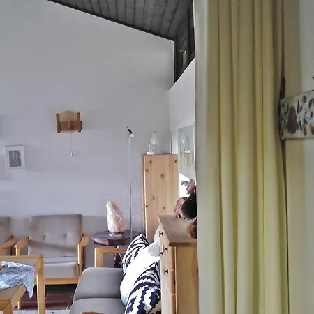 Holiday home Waldrand-panorama: Komfortables Mit Südlage *